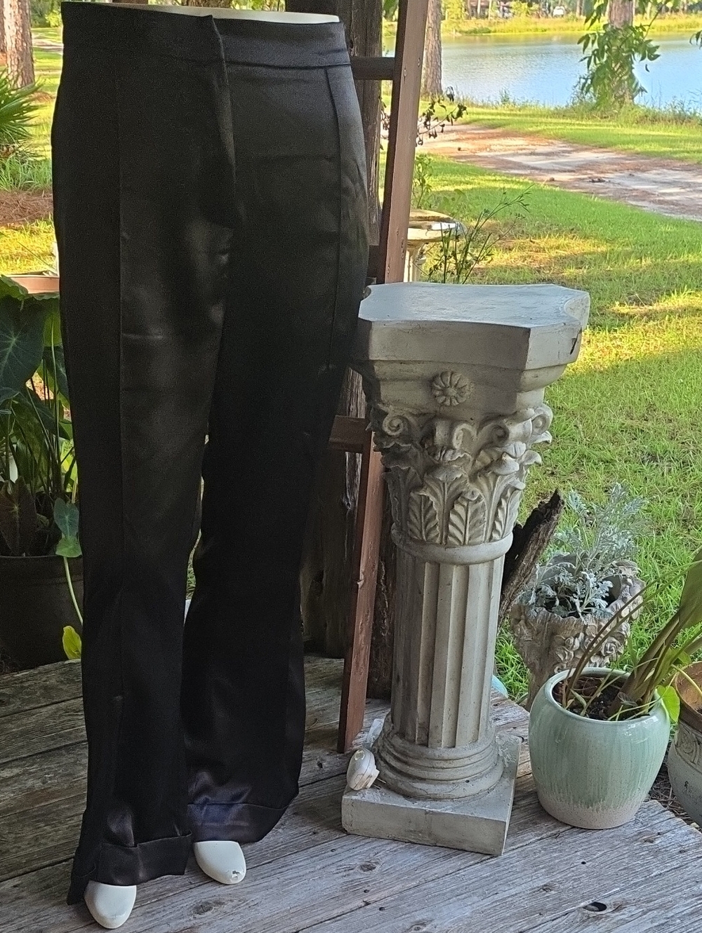 D&M Black Satin Flared Leg Pant Size Large